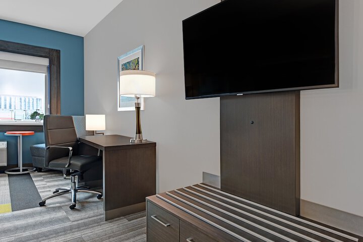 Room 42 of 56
