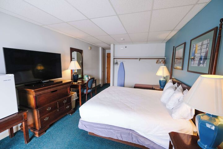 Room 73 of 159