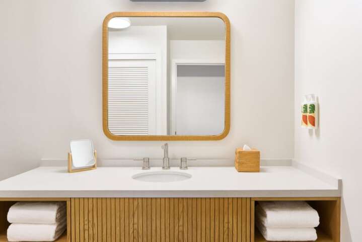 Royal Lahaina Resort & Bungalows