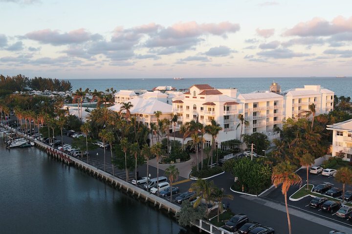 Lago Mar Beach Resort & Club