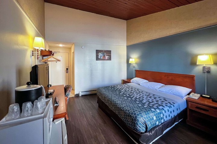 Room 34 of 61