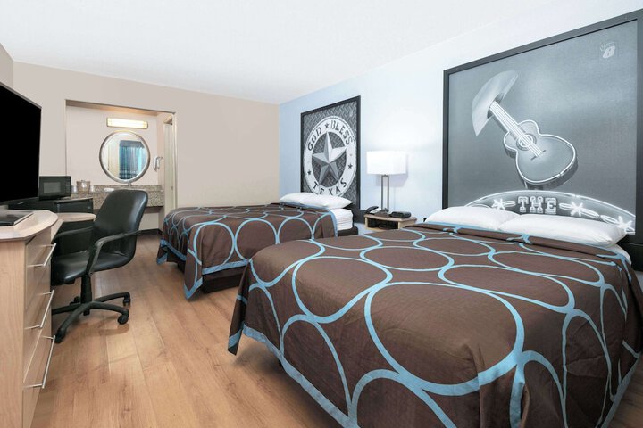 Room 31 of 39