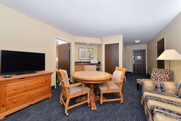Room 10 of 23