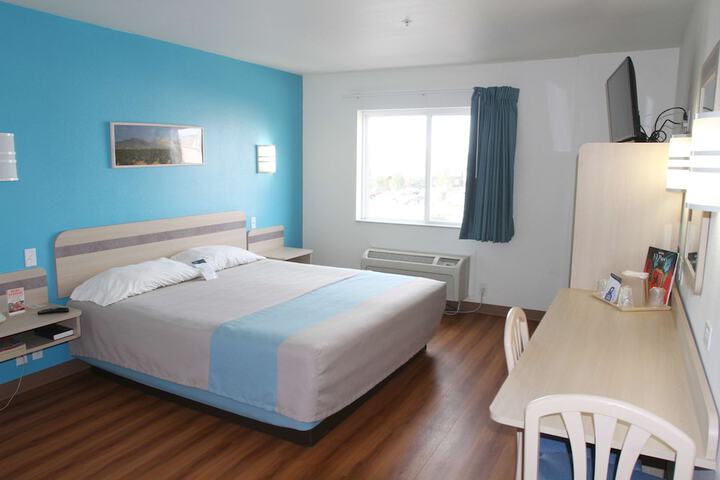 Room 14 of 27