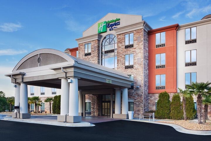 Holiday Inn Express & Suites Rome-East by IHG