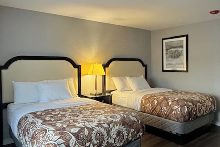 Big Bird Inn Wawa SureStay Collection by Best Western