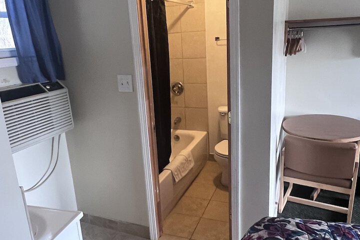 Room 12 of 30