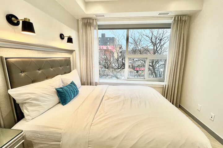 Room 25 of 28
