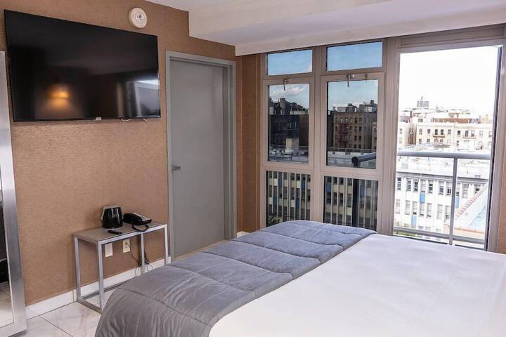 Room 7 of 23