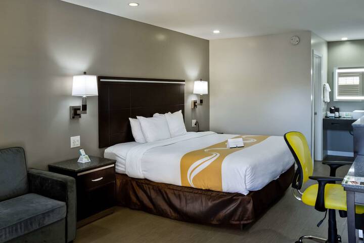 Room 33 of 55