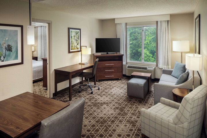 Room 32 of 50