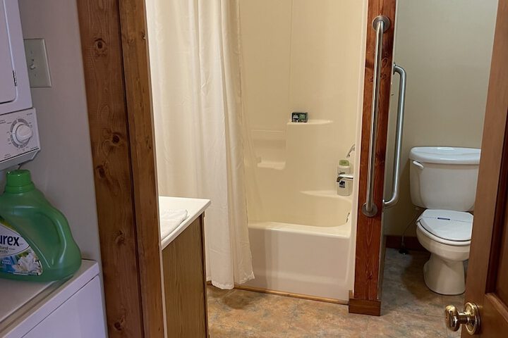 Mountain Aire Cottages Inn & Glamping