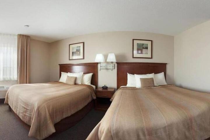 Room 22 of 38