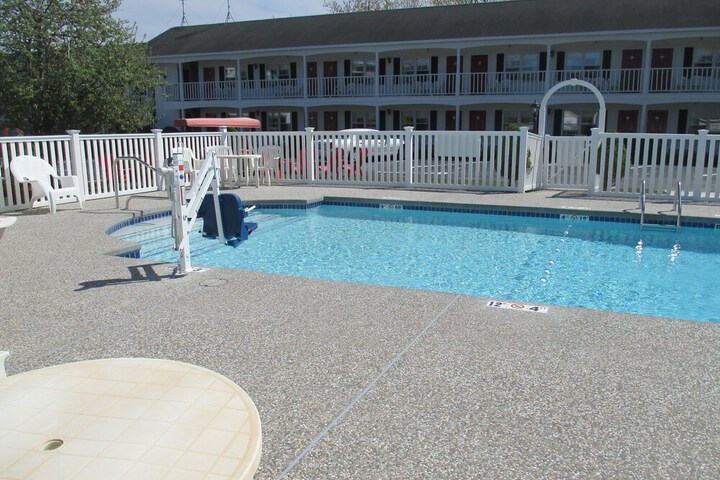 Long Beach Motor Inn