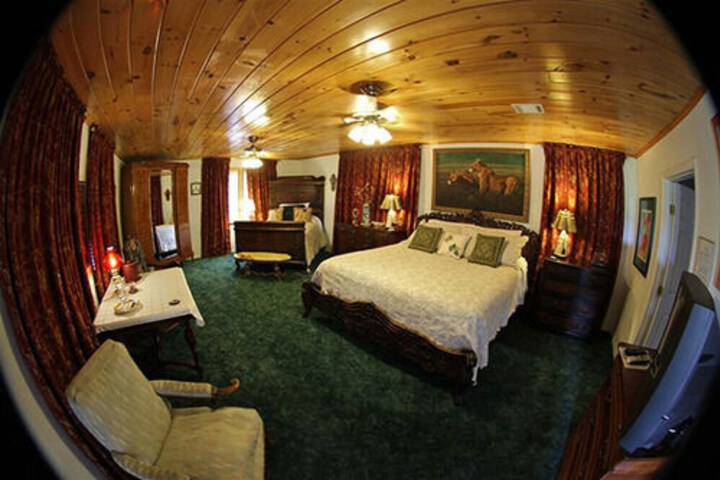 Echo Canyon Spa Resort (Adults Only)