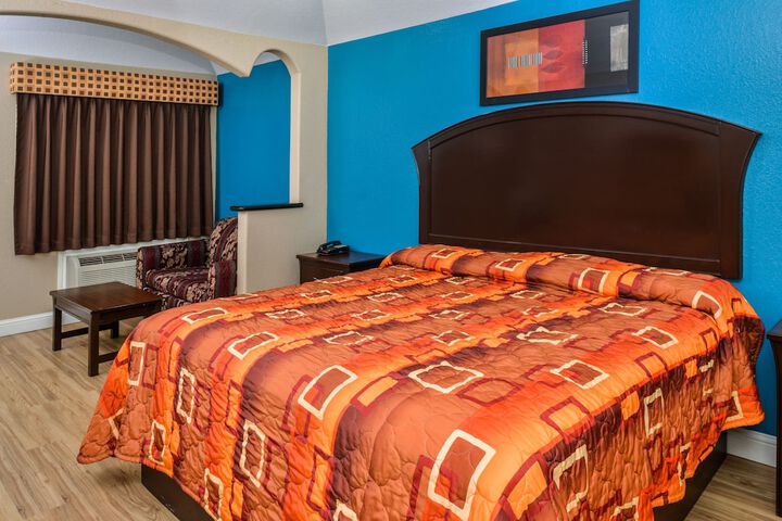Room 17 of 29