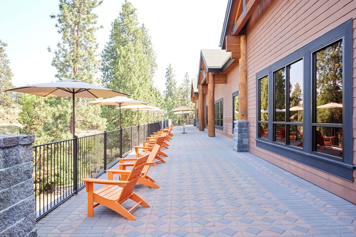 Riverhouse Lodge