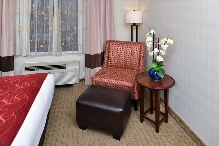 Room 17 of 74