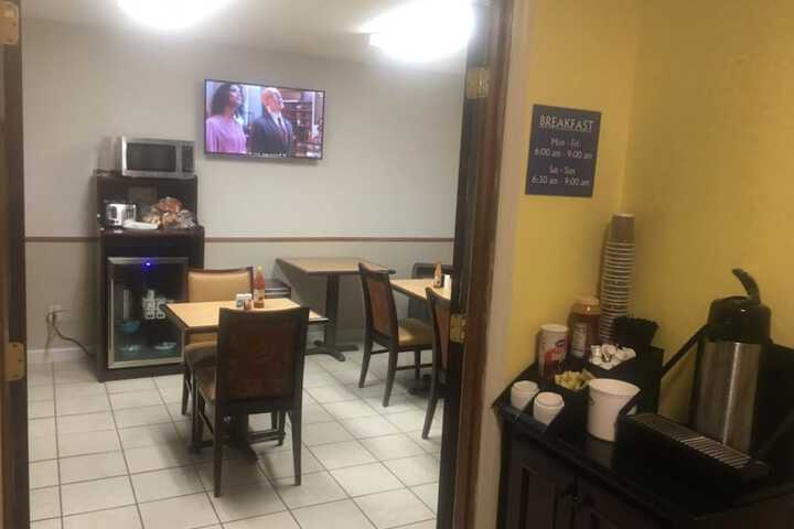 Loyalty Inn Hawkinsville