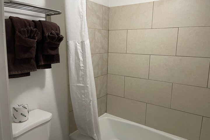 Room 15 of 18