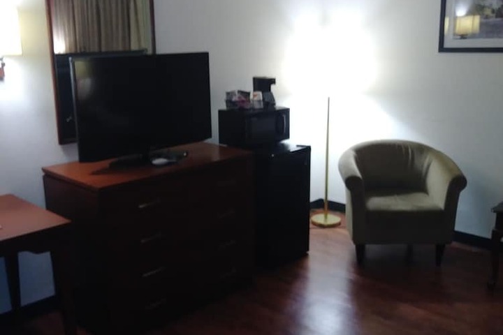Room 54 of 100