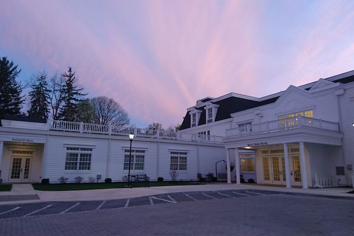Mills Park Hotel