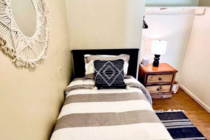 Room 115 of 155