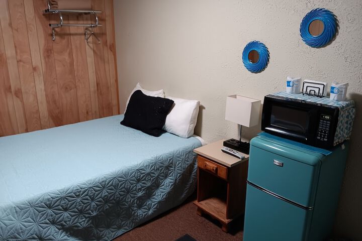 Room 11 of 21