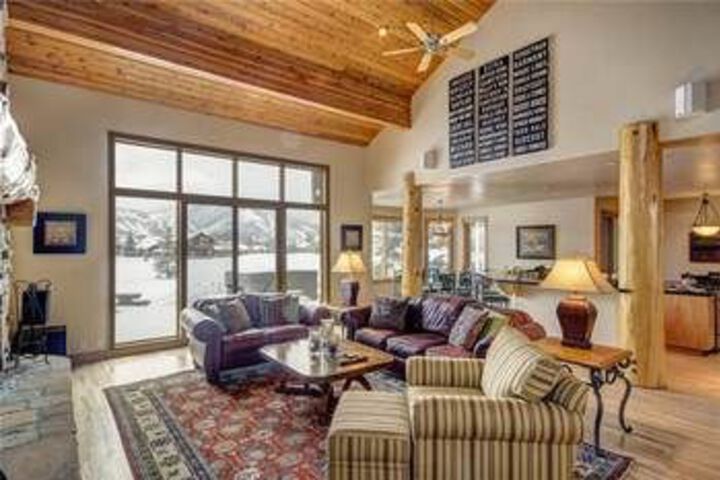 The Cove Condominium by Alpine Ski Properties