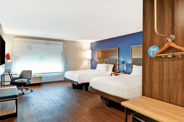 Room 13 of 35