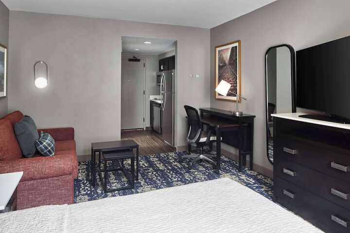 Room 34 of 59