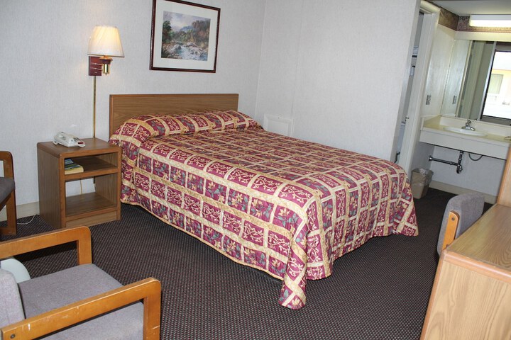 Room 15 of 46