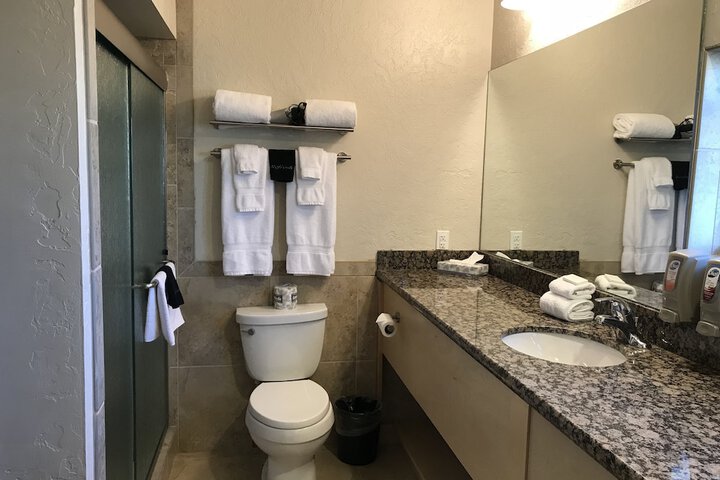 Dinosaur Inn & Suites