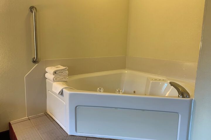 Room 21 of 25