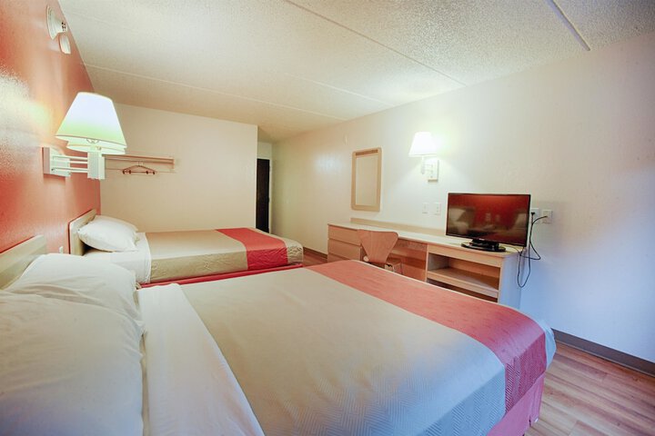 Room 30 of 47