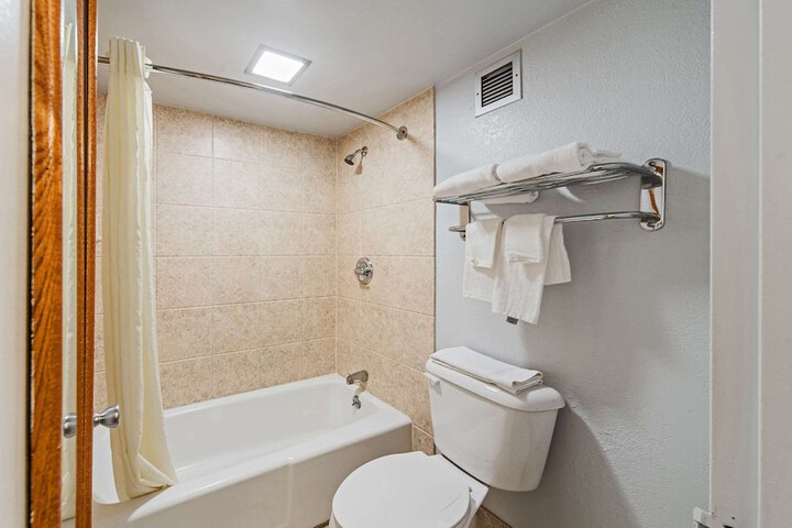Room 14 of 49