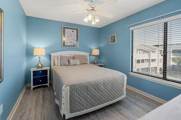 Room 15 of 33