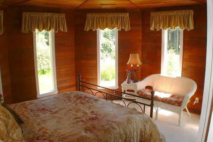 Alexanders Lodge
