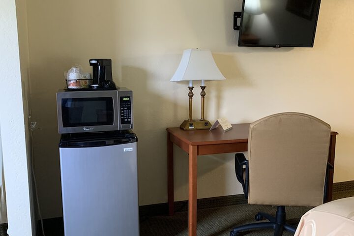 Room 10 of 20