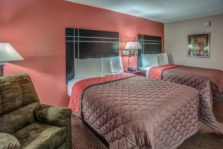 Room 27 of 39