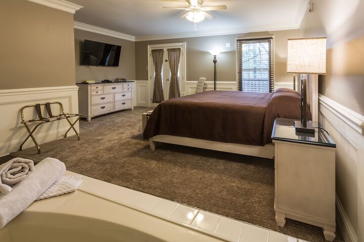 Room 28 of 106
