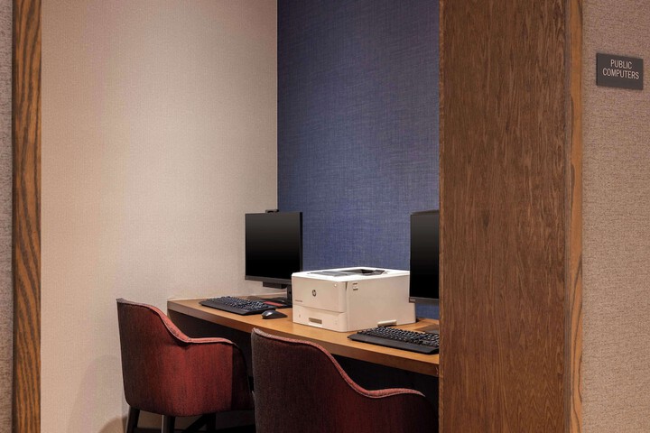 Business Center 49 of 52
