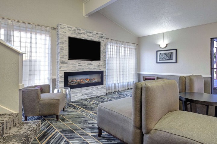 La Quinta Inn by Wyndham El Dorado