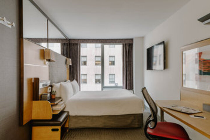 Room 65 of 125