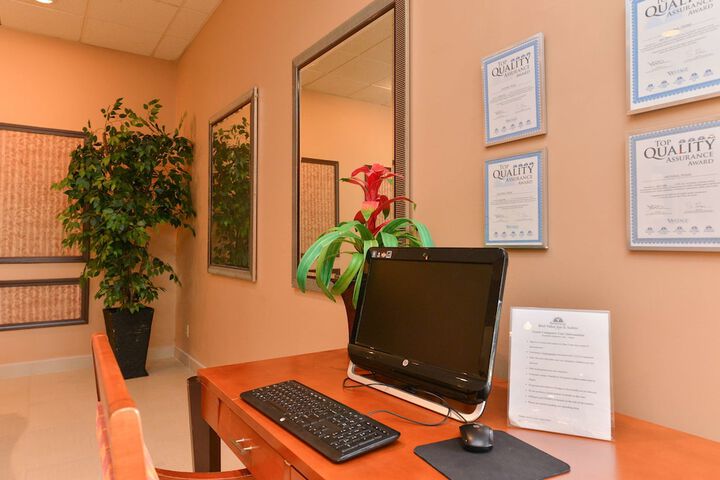 Business Center 24 of 25