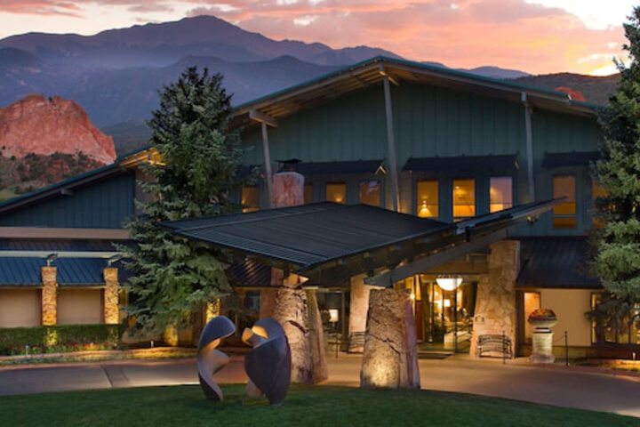 Garden of the Gods Resort and Club