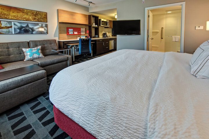 Room 16 of 26