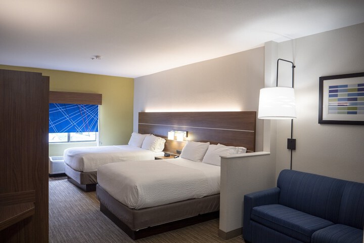 Holiday Inn Express & Suites Greenville Airport by IHG