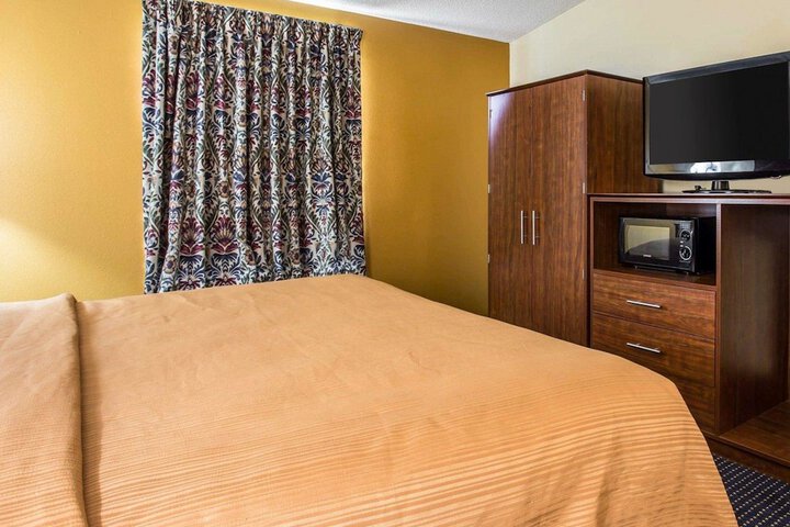 Room 20 of 48