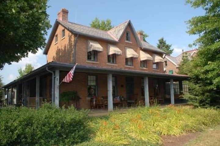 Deer Creek Winery at Watson Estate